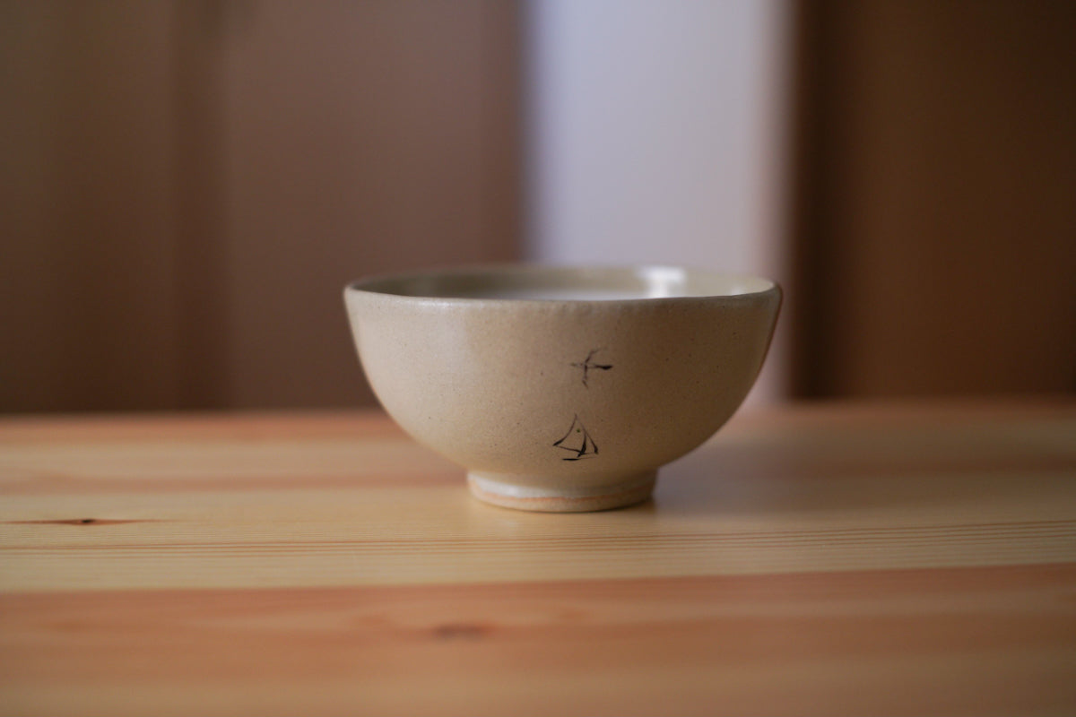 工房kuromiya | 白化粧色絵 ご飯茶碗 / かもめとヨット