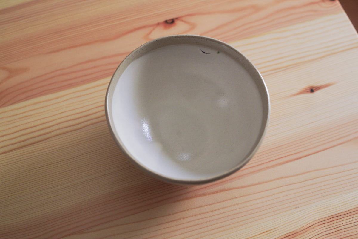 工房kuromiya | 白化粧色絵 ご飯茶碗 家と月