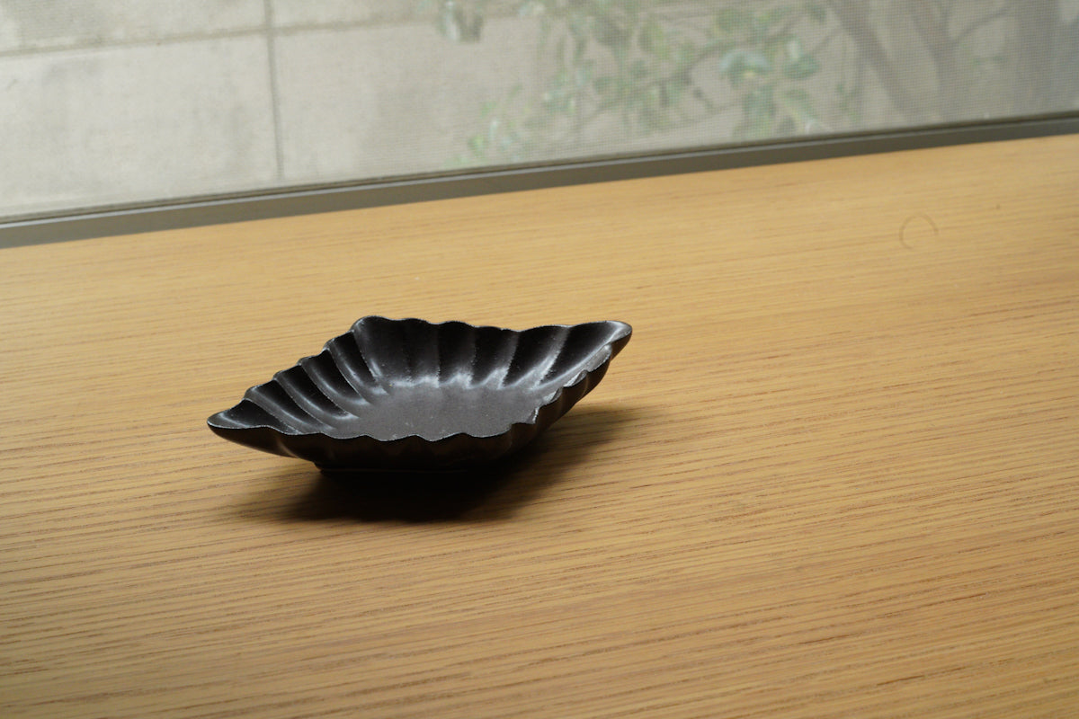 鈴木しのぶ | 菊花菱形小皿