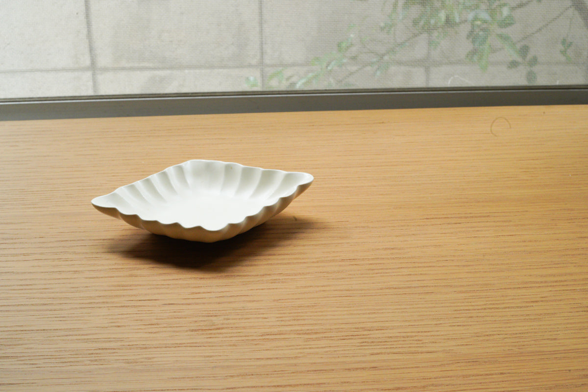 鈴木しのぶ | 菊花菱形小皿