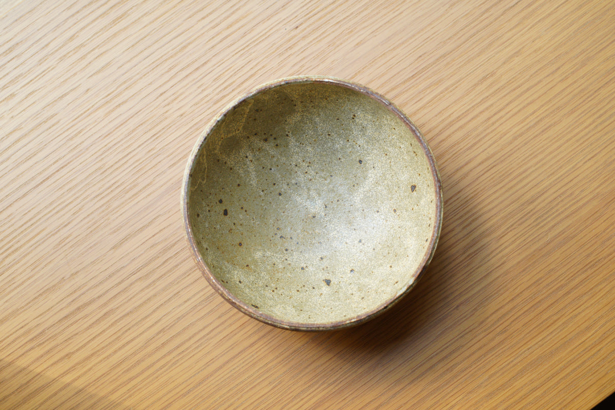 馬渡新平 | ヒビ粉引 丸鉢 / 4.5寸