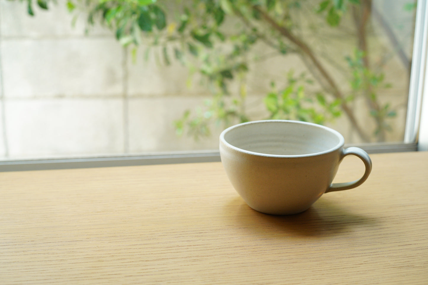 陶房マルヨウ | たっぷり入るスープカップ / 白