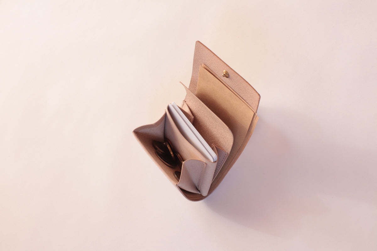 竹村祐 / die Tasche | ミニ財布 genau(ゲナウ)/ ベージュ