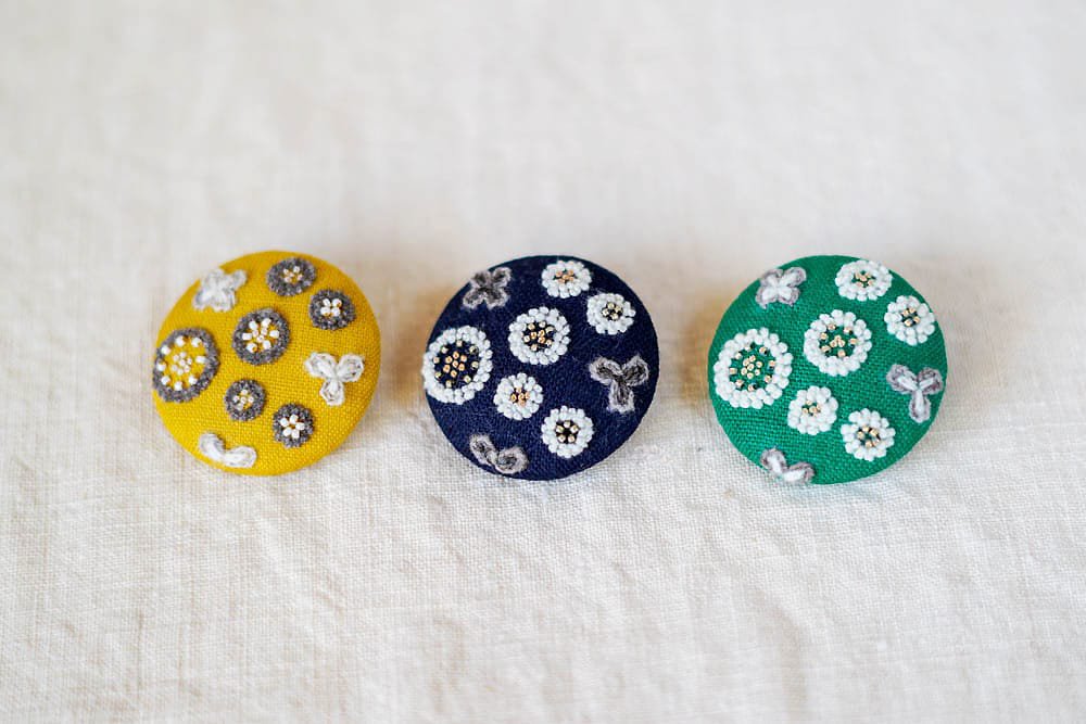 菅間岬 - soji | ウール刺繍ブローチ - いつかの宝探し