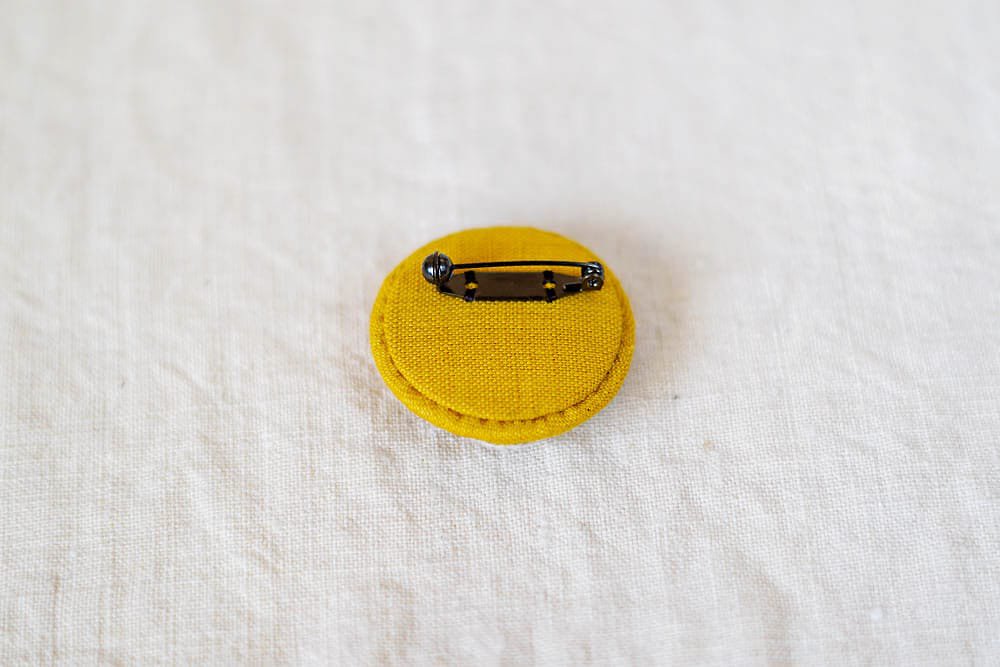 菅間岬 - soji | ウール刺繍ブローチ - いつかの宝探し