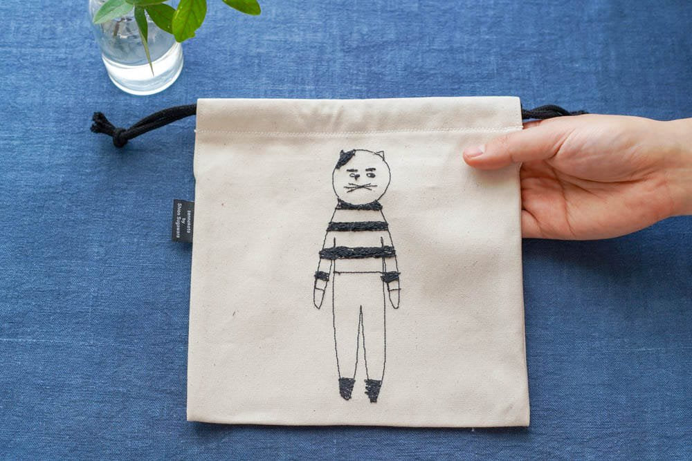 sennokoto by Shion Sugawara | 巾着 - 両面刺繍 ボーダーネコ