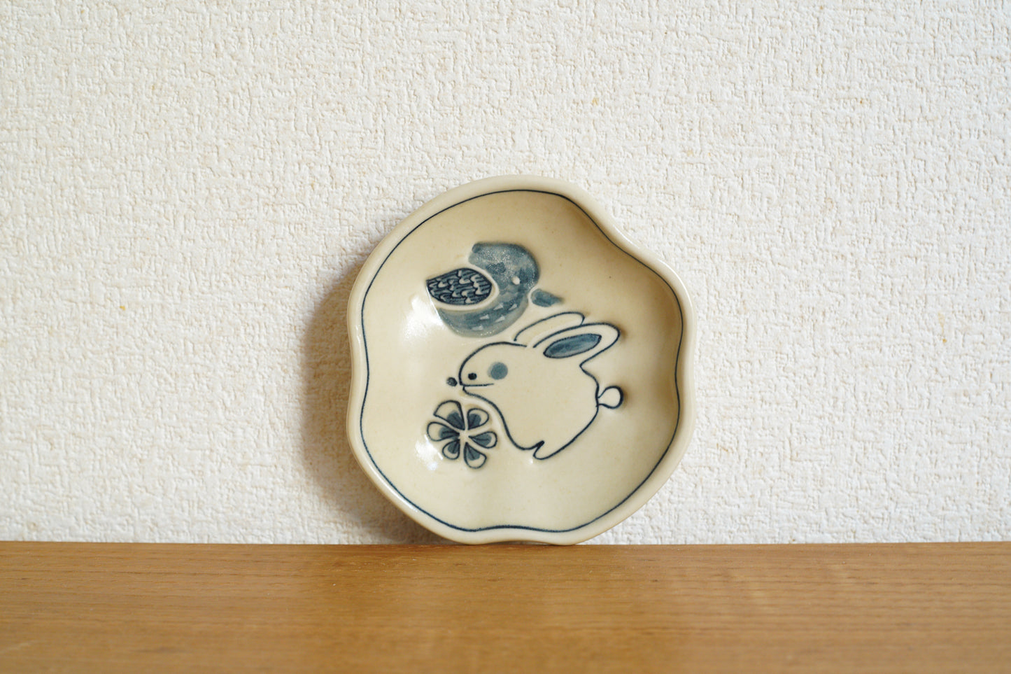 新島佐知子 | とりうさぎ小皿