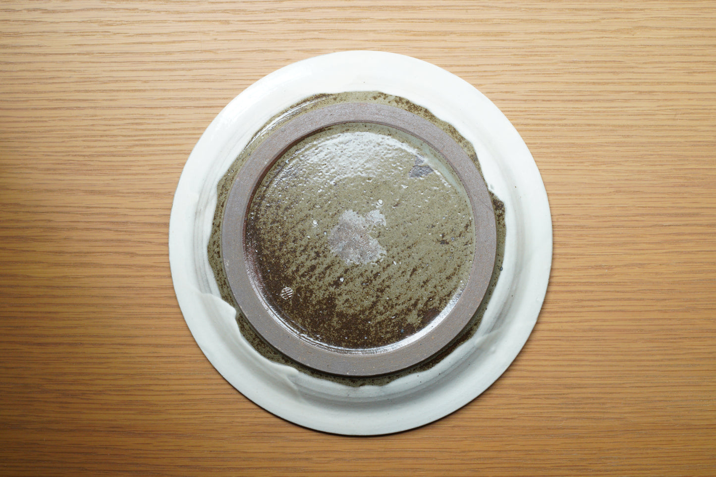 戸津圭一郎 | 粉引 しのぎ 8寸深皿