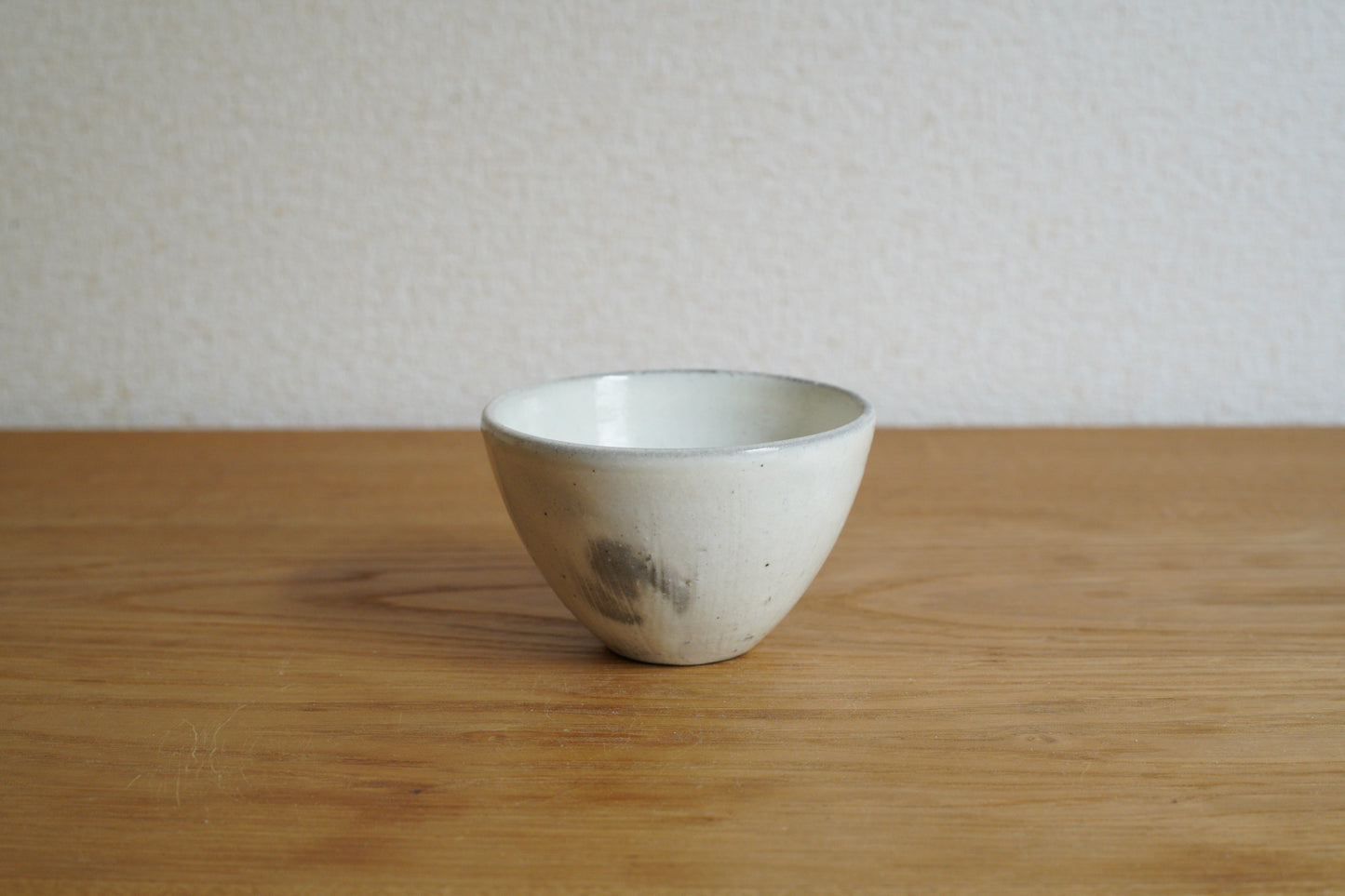戸津圭一郎 | 粉引 くし目 丸小鉢