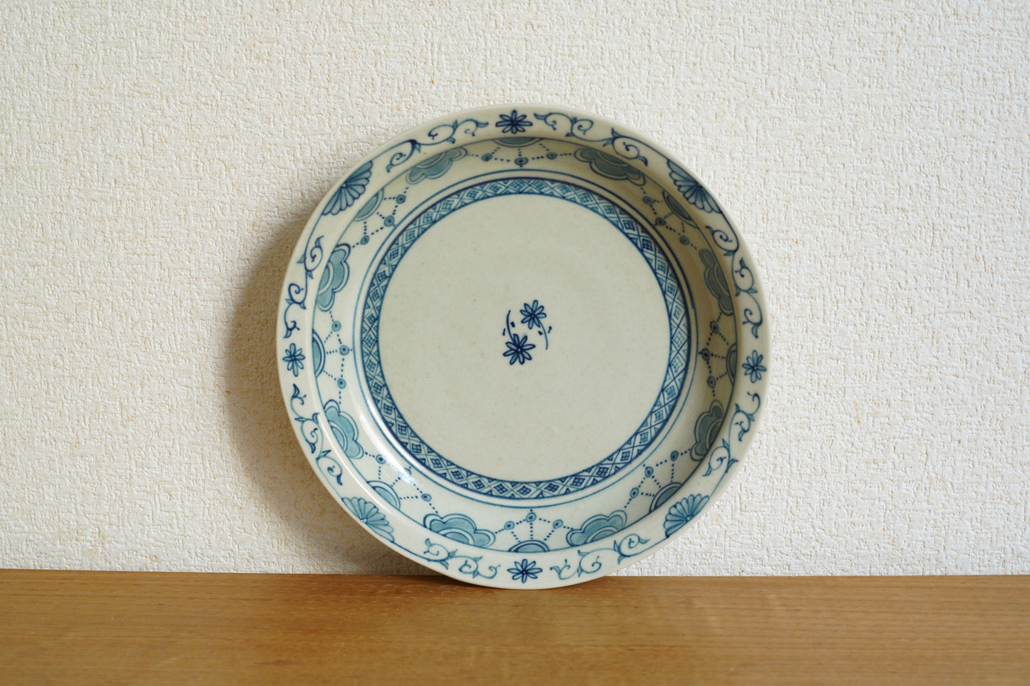 新島佐知子 | リム浅鉢（花）