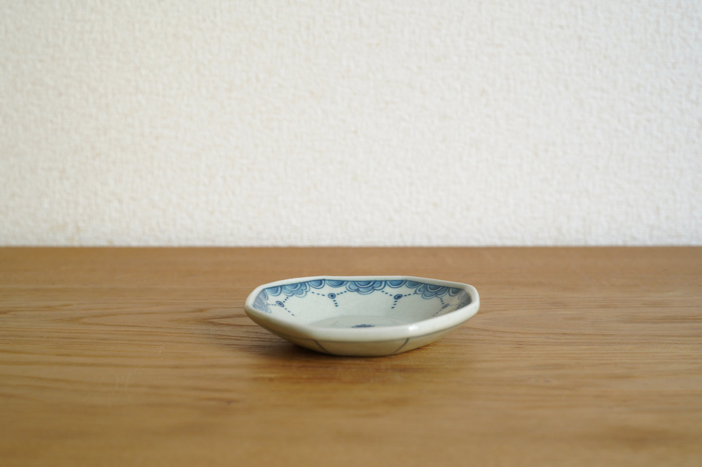 新島佐知子 | 八角小皿