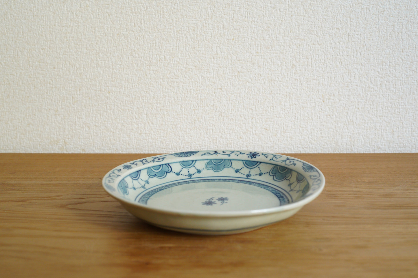 新島佐知子 | リム浅鉢（花）