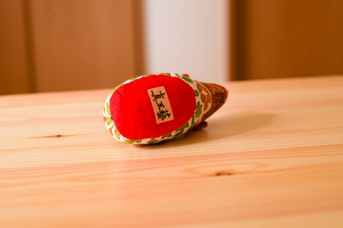 真工藝 | 仔丑（こうし）木版手染ぬいぐるみ