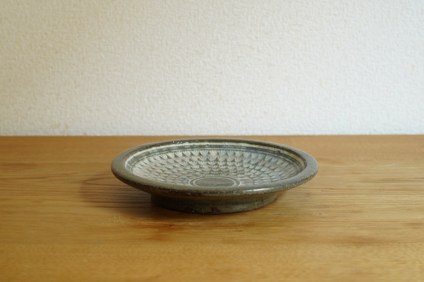 岡村宜治 | 三島手 皿 / 6寸