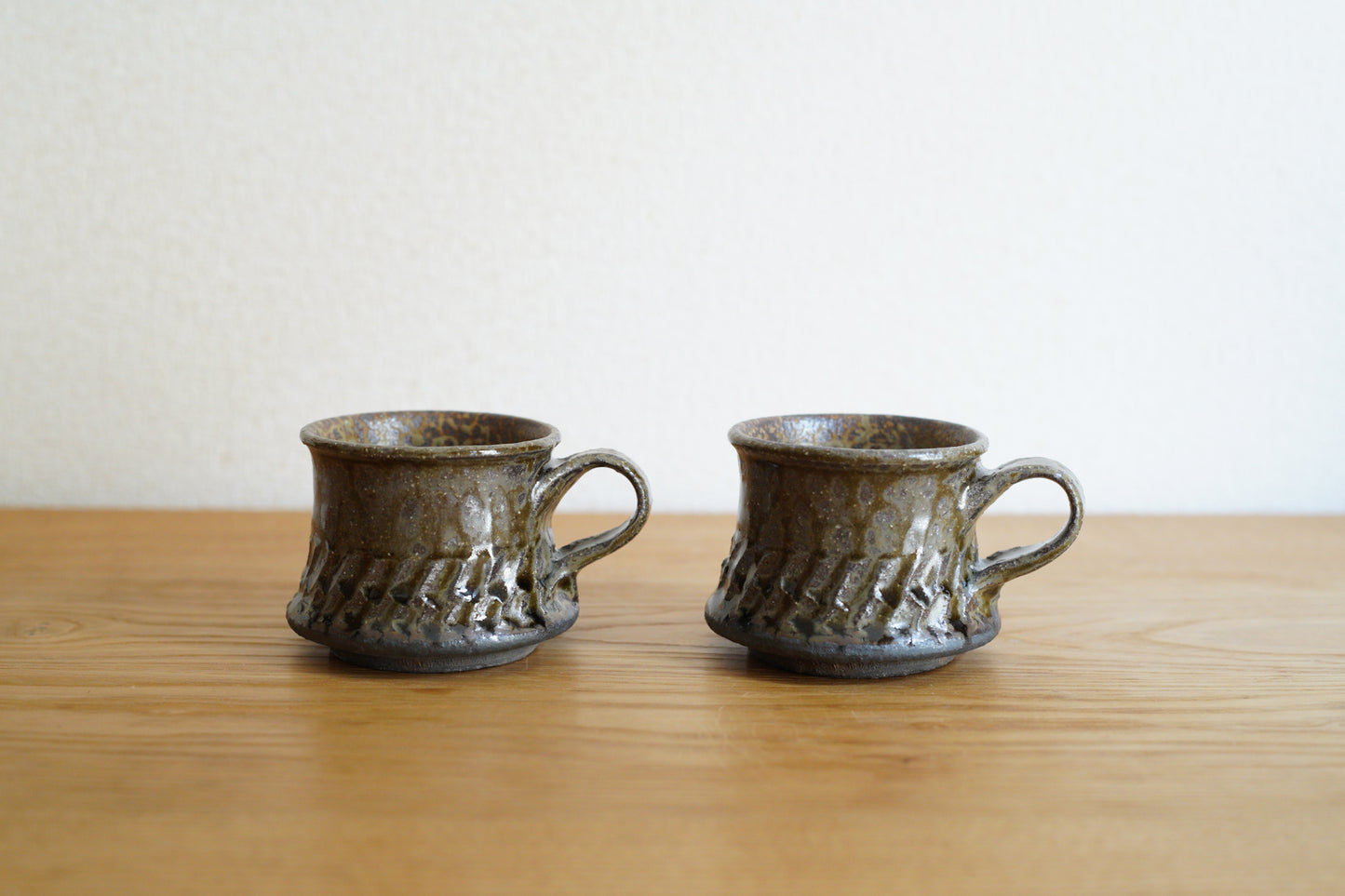 岡村宜治 | 灰釉 カップ（ソーサー付）