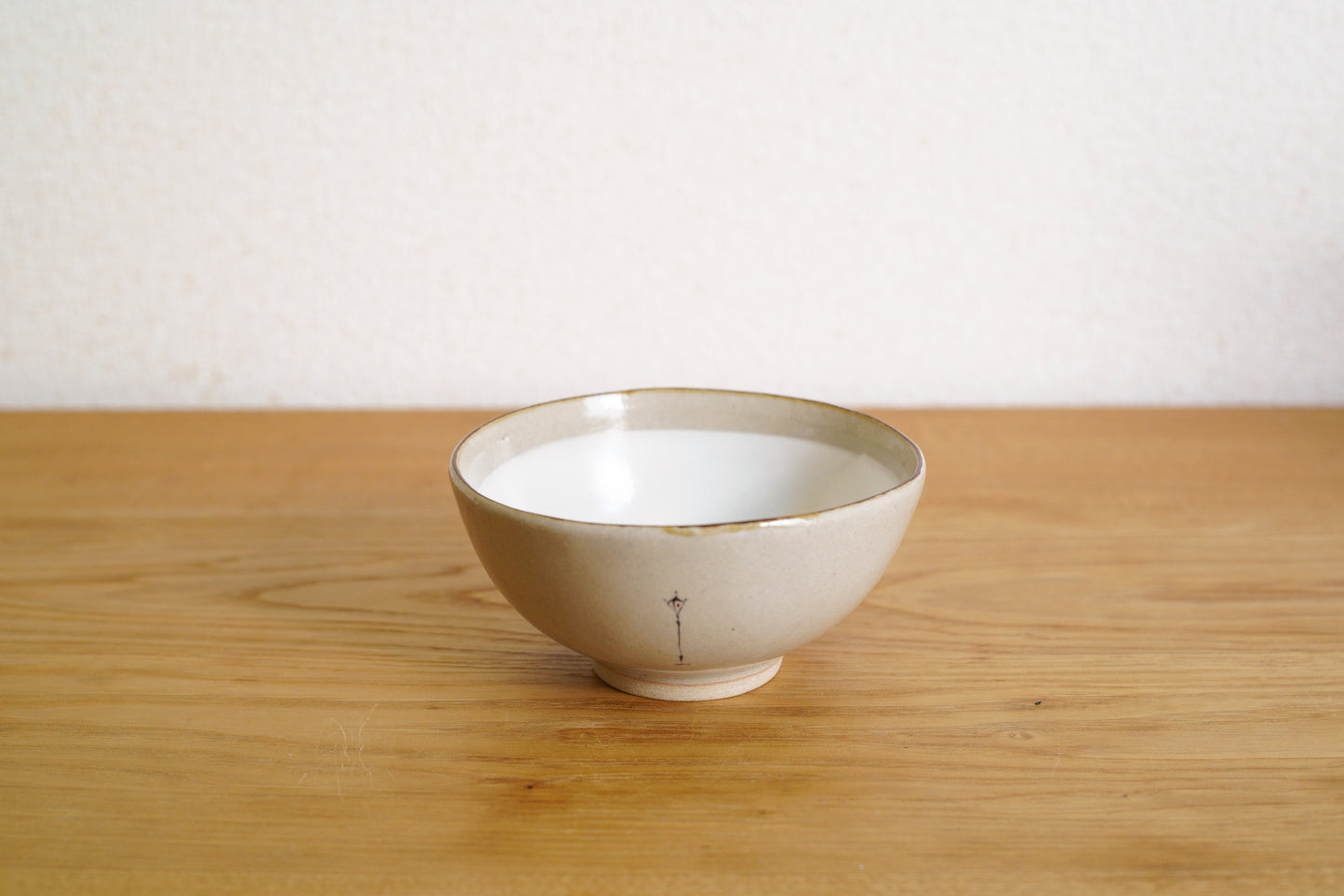 工房kuromiya | 白化粧色絵 ご飯茶碗 / 自転車と街灯