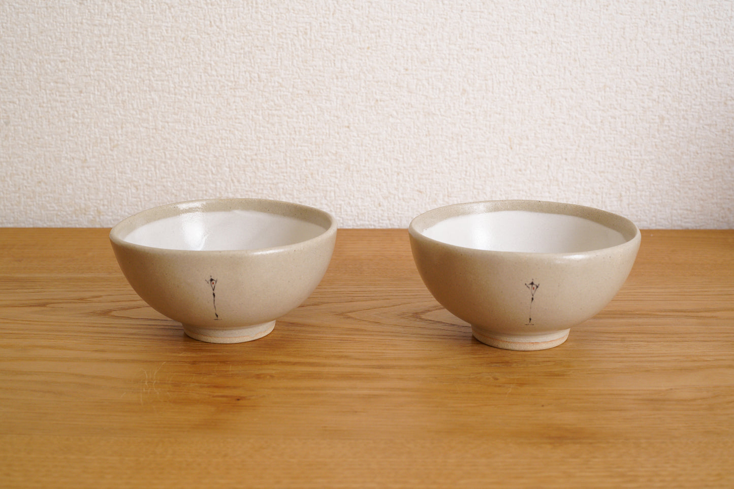 工房kuromiya | 白化粧色絵 ご飯茶碗 / 自転車と街灯