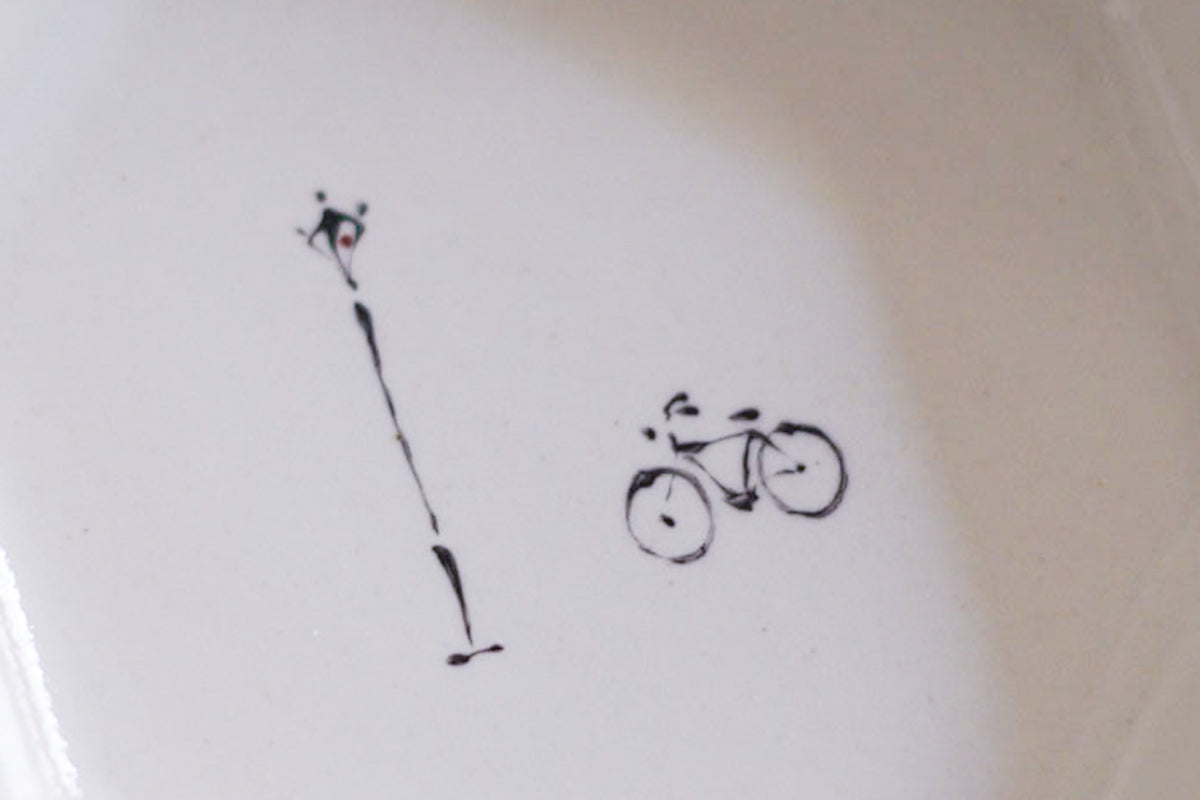 工房kuromiya | 色絵八角 豆皿 / 自転車と街灯