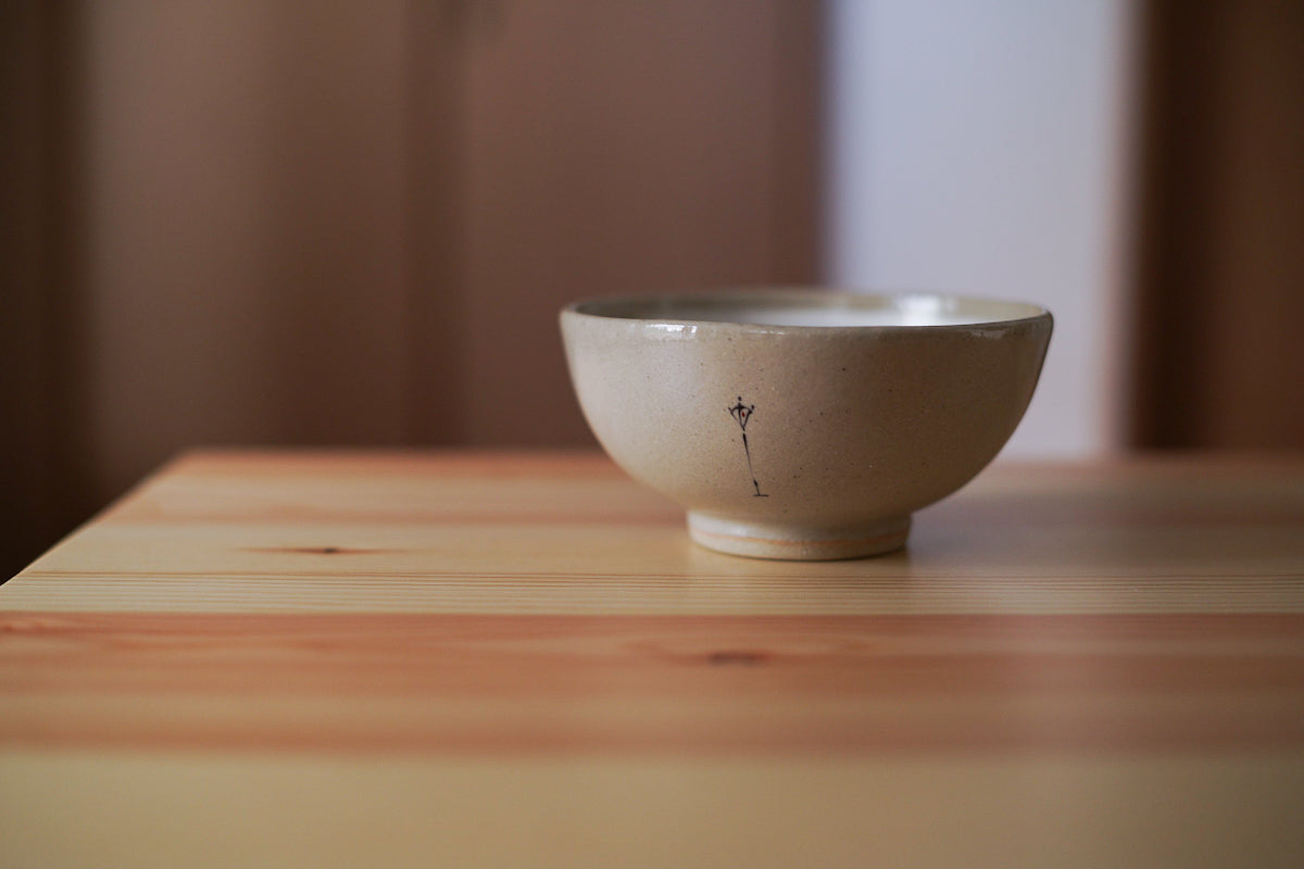 工房kuromiya | 白化粧色絵 ご飯茶碗 / 自転車と街灯