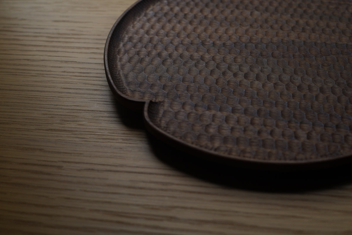 高塚和則 - 木工房玄 | 花形パン皿 / 大 / ウォールナット