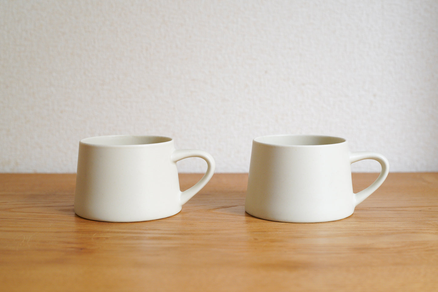 KANEAKI SAKAI POTTERY | flat Smug / アイボリー