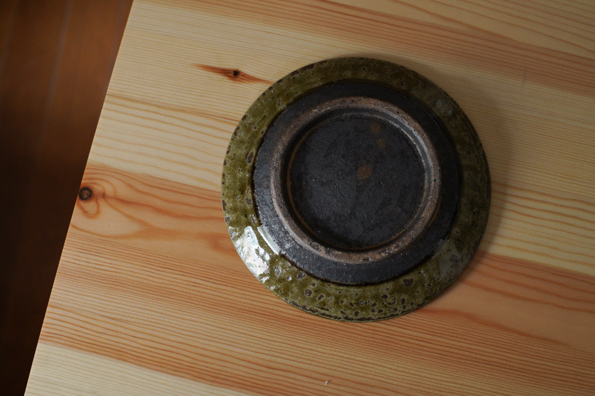 岡村宜治 | 灰釉皿 / 5寸