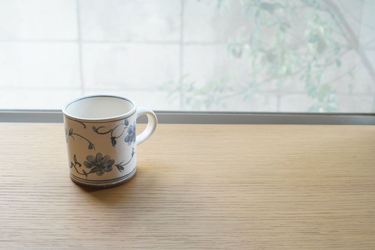 樋口萌 | 染付花唐草カップ