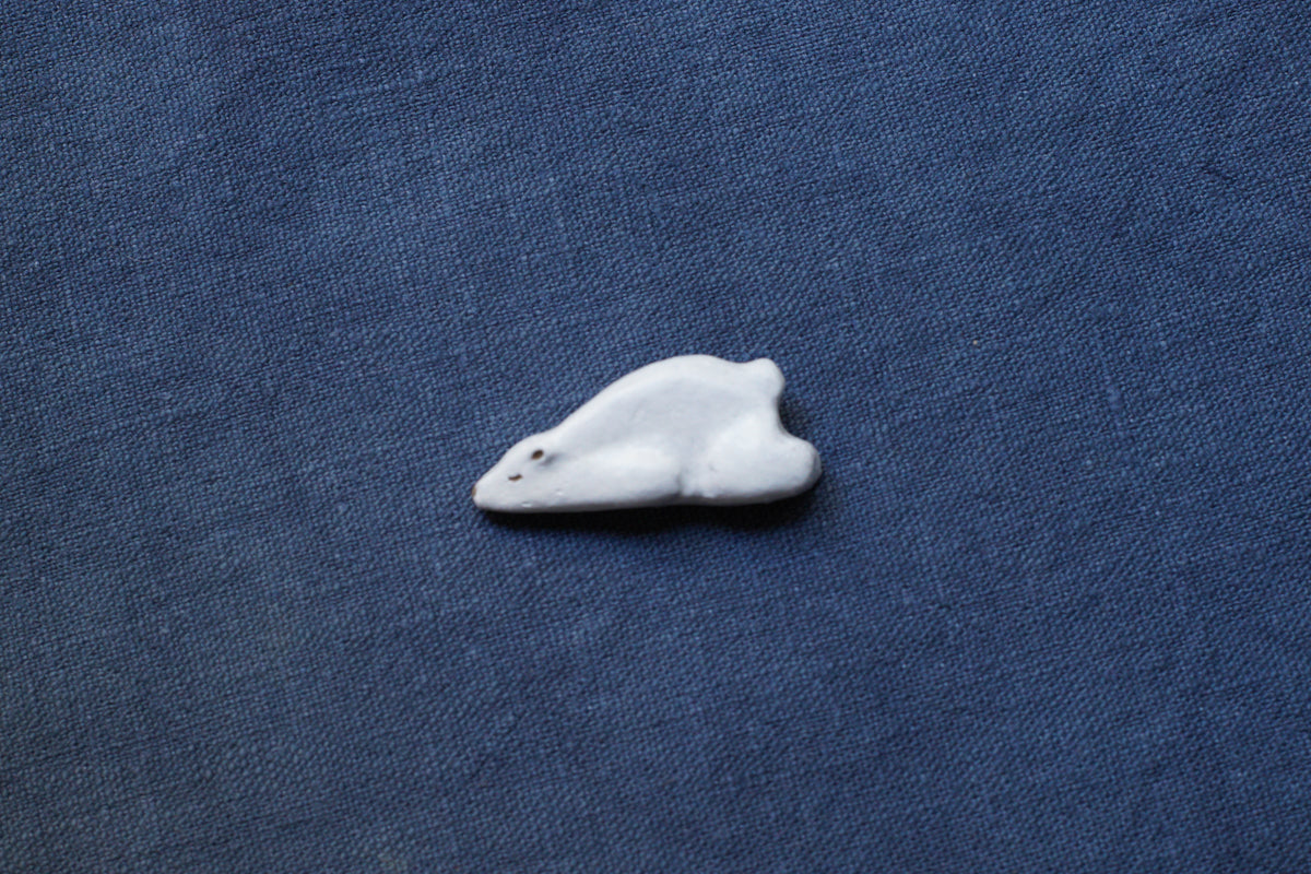 星野綾子 - color+life | ぐだっとシロクマのブローチ