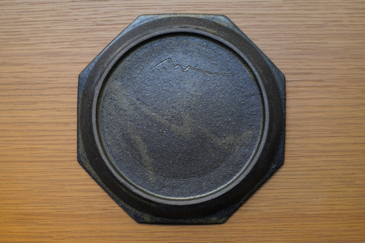 寺田昭洋 | 八角皿 / 7寸 / 黒