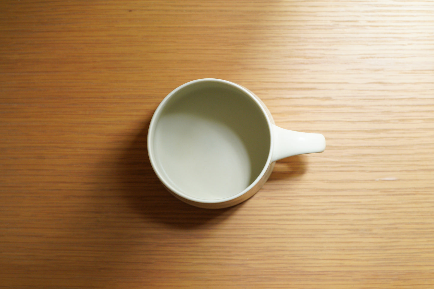 KANEAKI SAKAI POTTERY | flat Smug / アイボリー