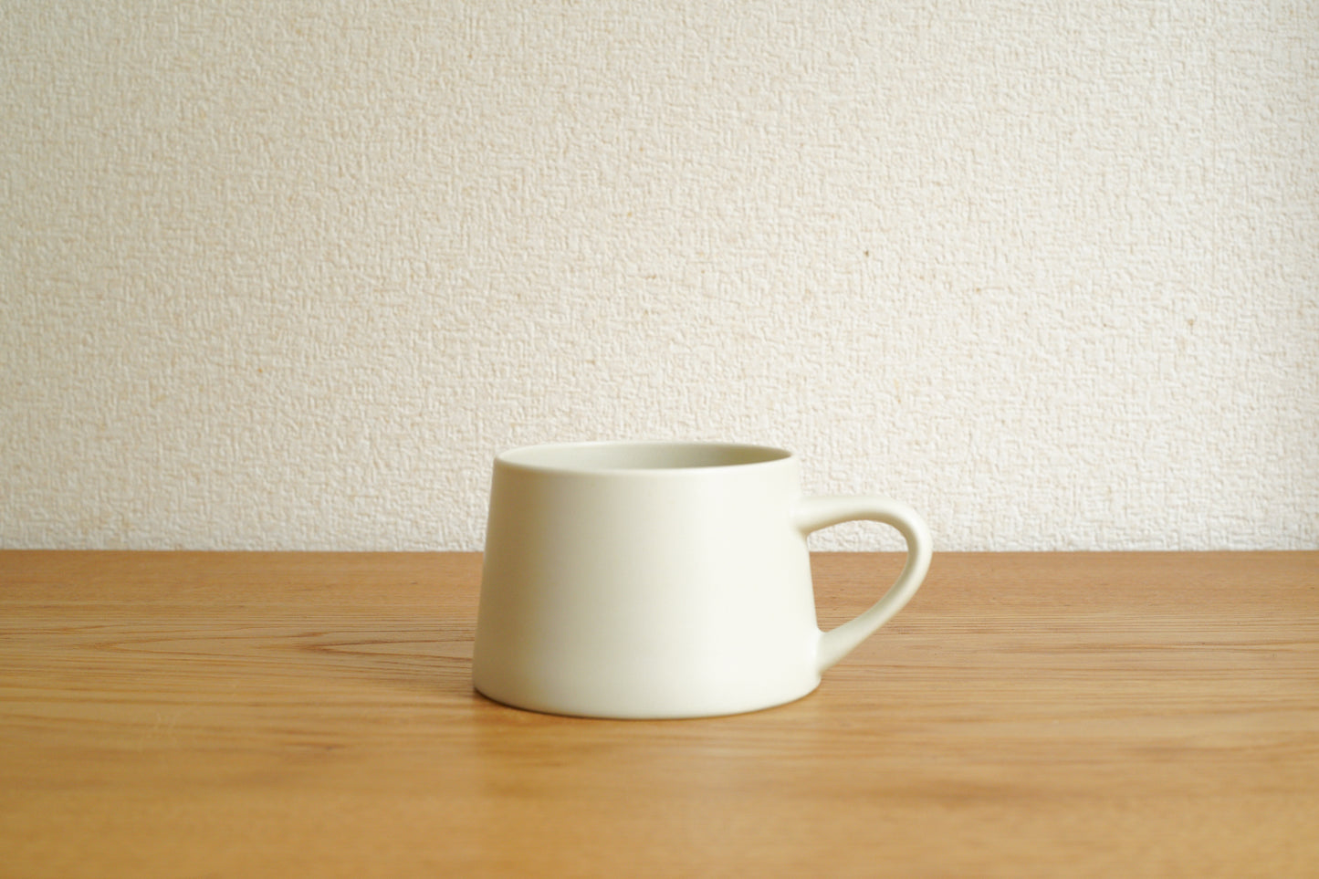 KANEAKI SAKAI POTTERY | flat Smug / アイボリー
