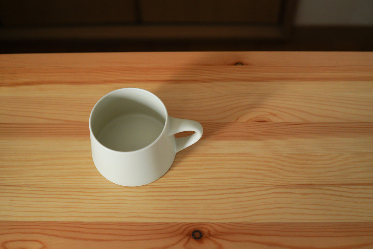 KANEAKI SAKAI POTTERY | flat Smug / アイボリー