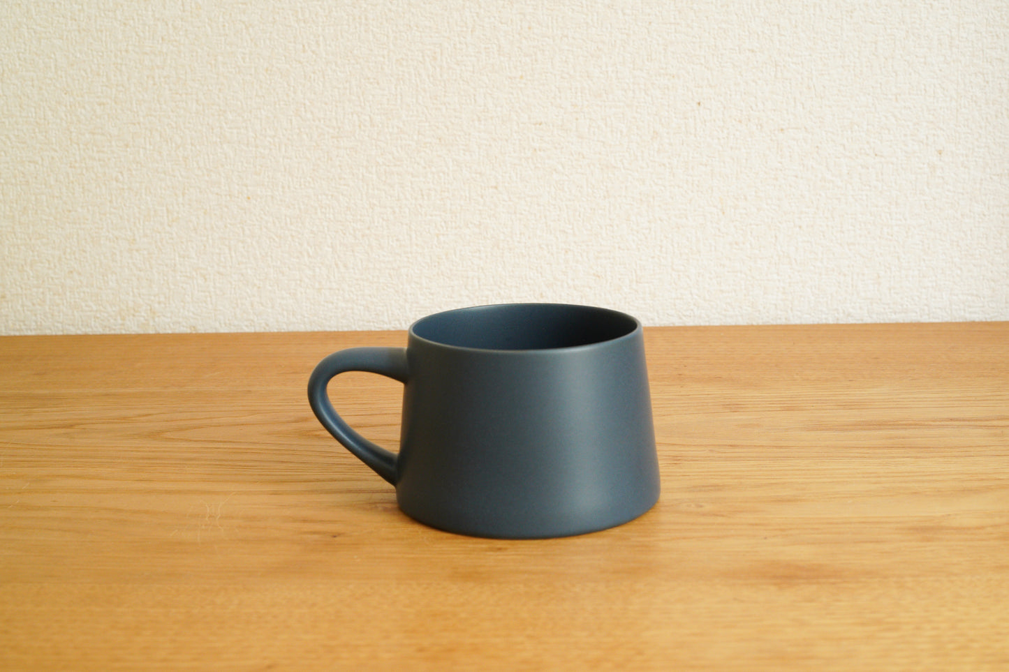 KANEAKI SAKAI POTTERY | flat Smug / コバルト