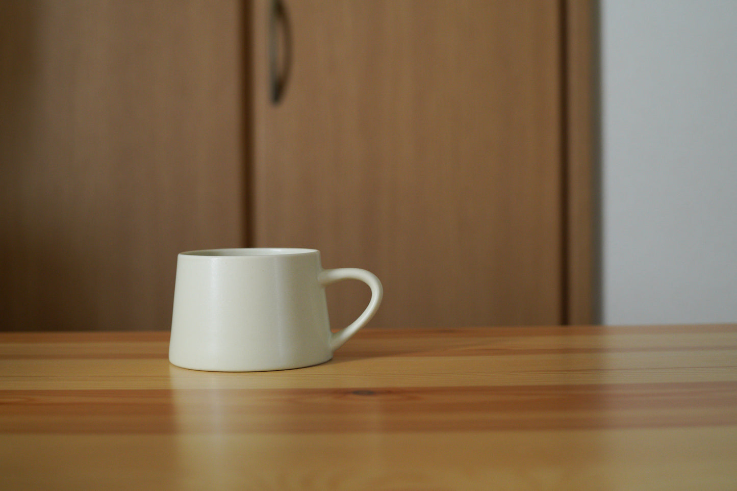 KANEAKI SAKAI POTTERY | flat Smug / アイボリー