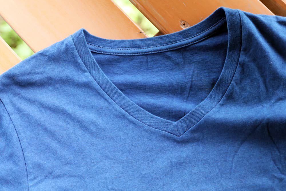 ものあい  |  Tシャツ (Vネック)