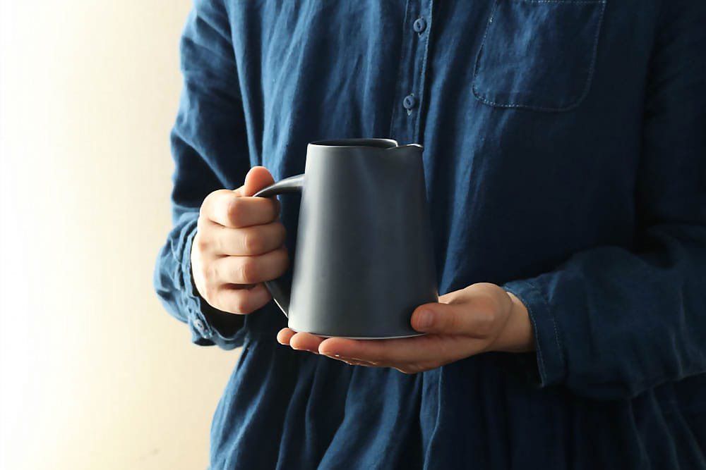 KANEAKI SAKAI POTTERY  |  flat jug - コバルト