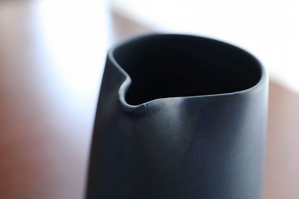 KANEAKI SAKAI POTTERY  |  flat jug - コバルト