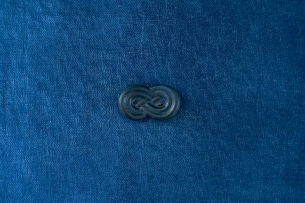 KANEAKI SAKAI POTTERY  |  hashimarkra knot