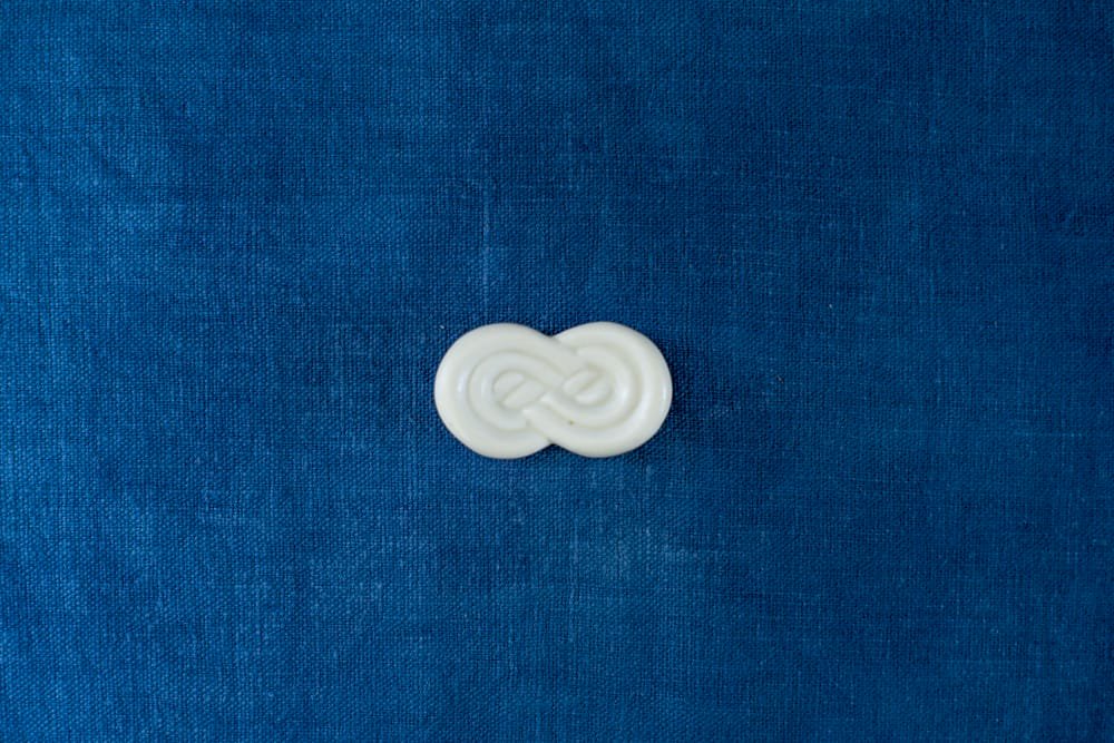 KANEAKI SAKAI POTTERY  |  hashimarkra knot