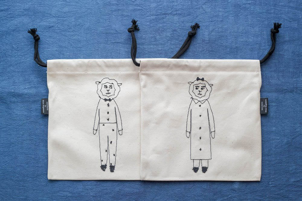 sennokoto by Shion Sugawara  |  巾着 - 両面刺繍 カップル羊