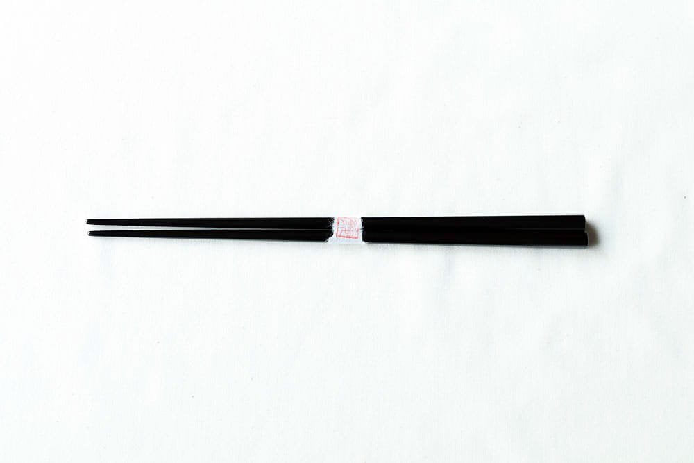 菊池麦彦  |  箸 黒