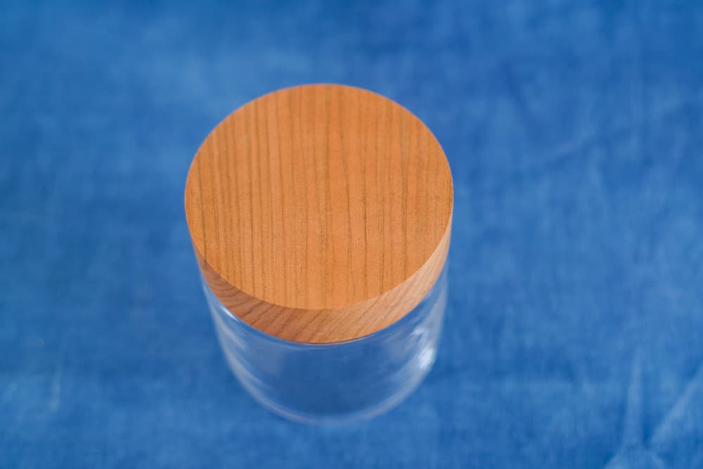 内田洋子  |  glass jar