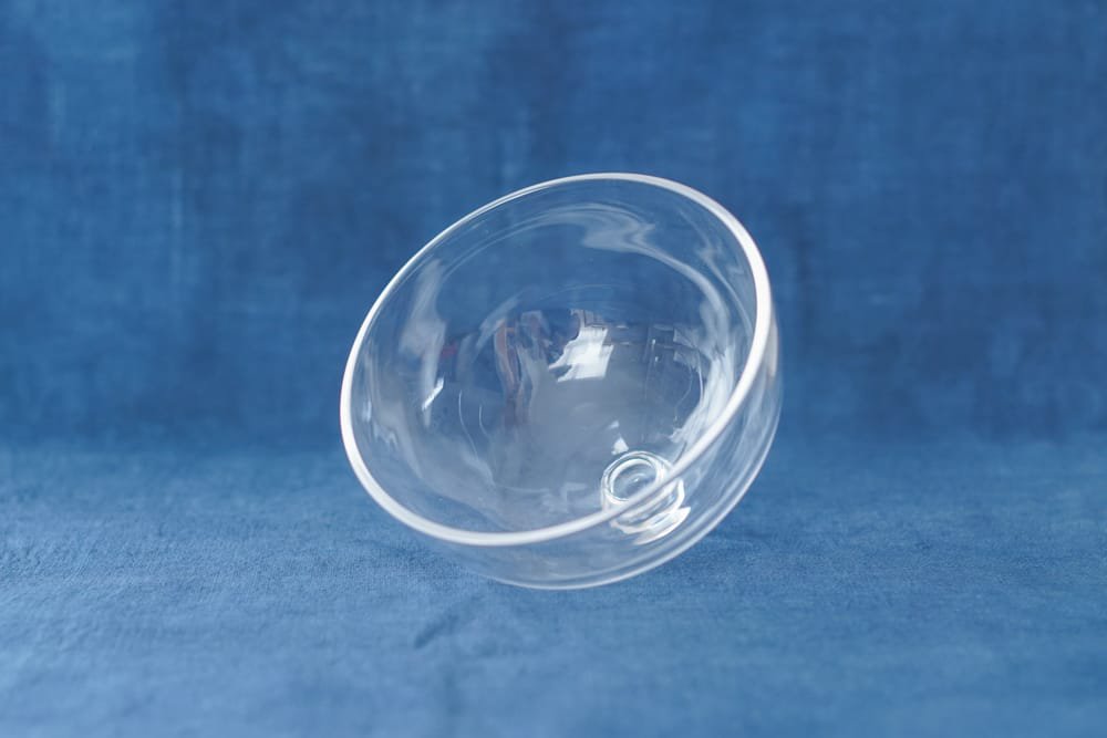 内田洋子  |  glass dome + wood plate