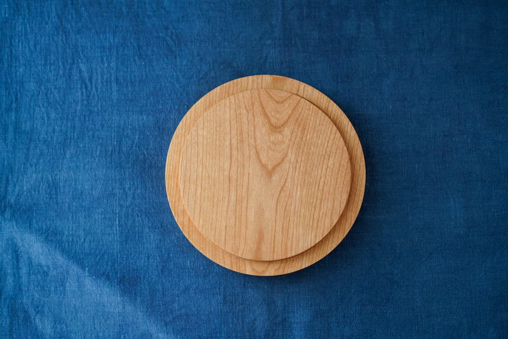 内田洋子  |  glass dome + wood plate